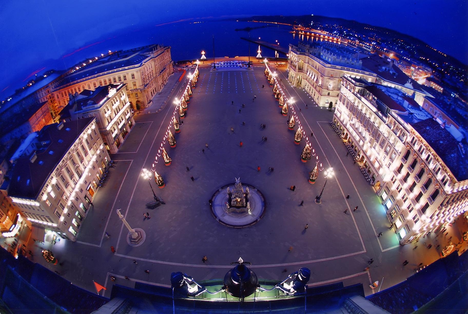 piazza_unita_aerial_view.jpg